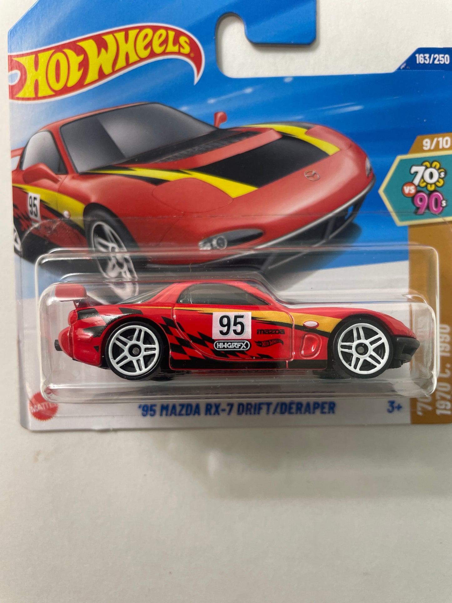 Hot Wheels 1/64 ‘95 Mazda RX-7 Drift/ Déraper Short Card Red - Damaged Box