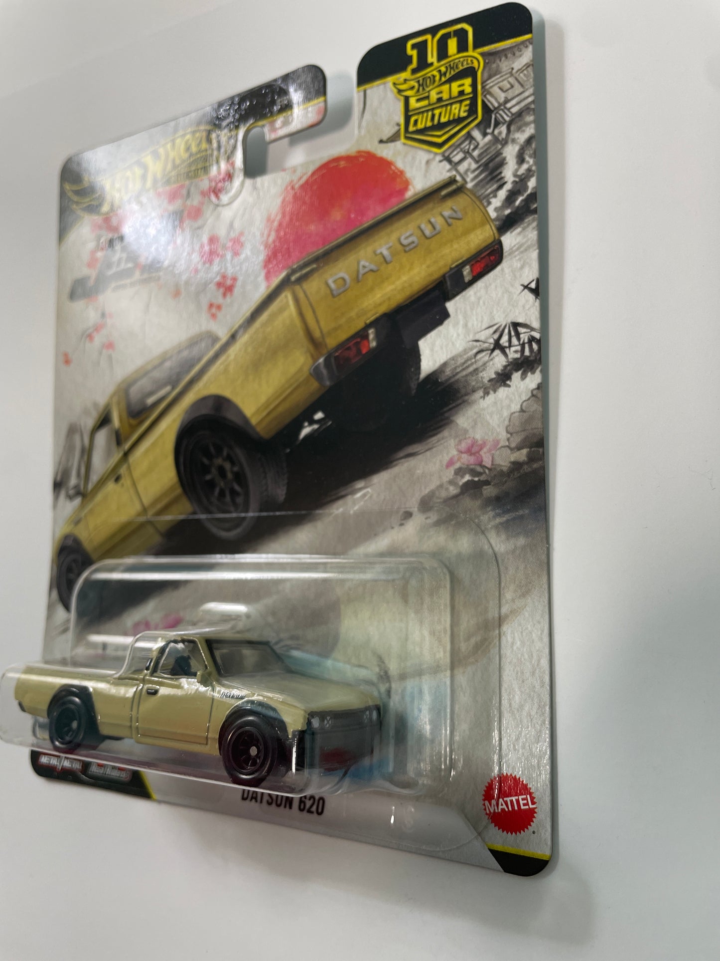 Hot Wheels 1/64 Car Culture Japan Historics 5 Datsun 620 Beige - JKF12