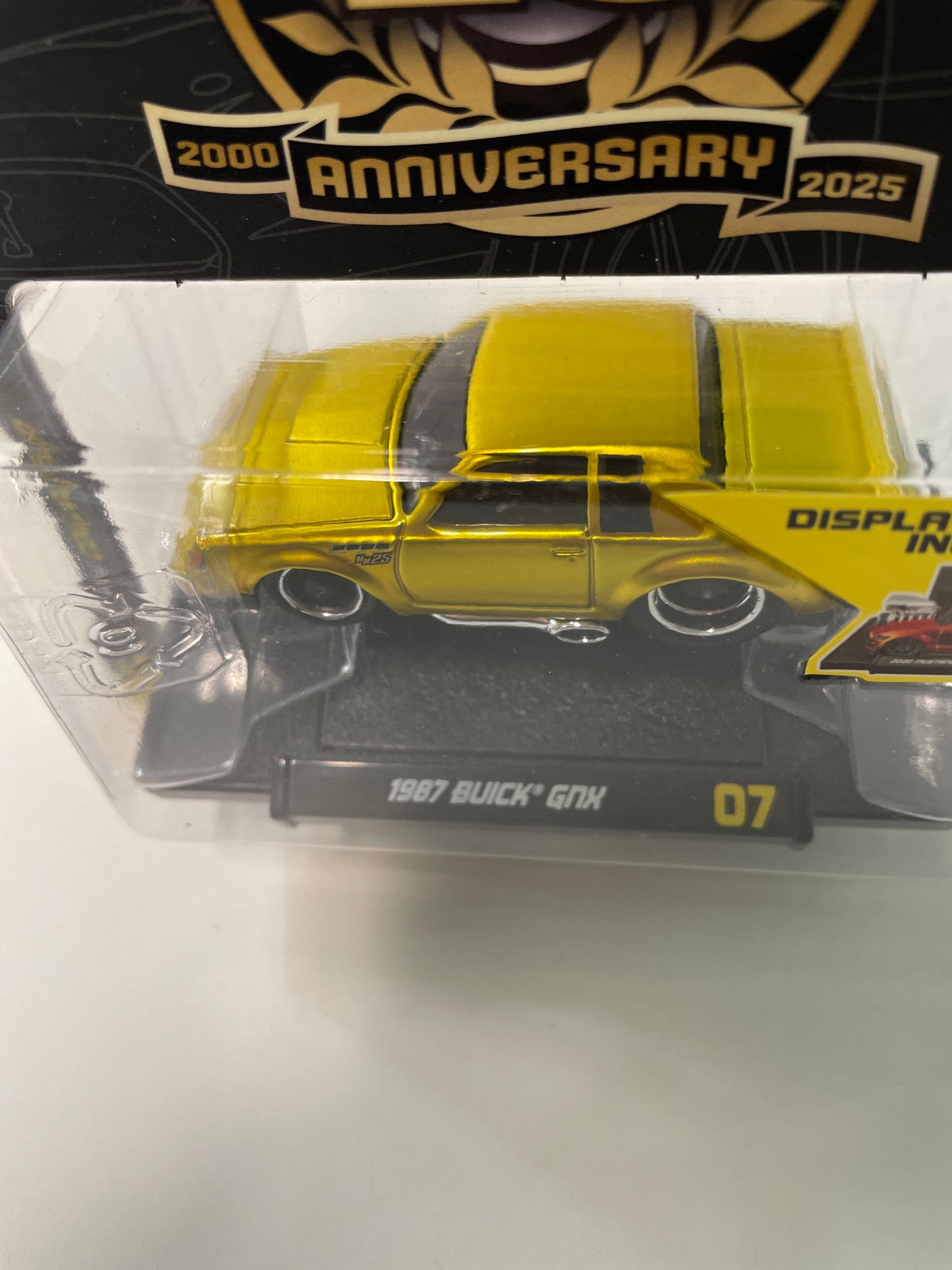 Maisto Muscle Machines 1/64 1987 Buick GNX Gold - 15536-15555