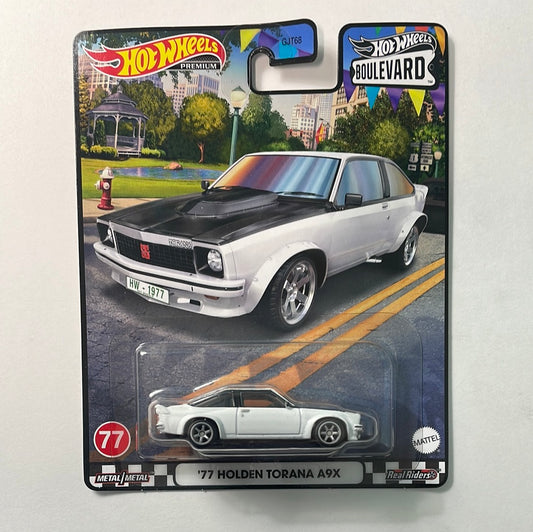 Hot Wheels 1/64 HW Boulevard ‘77 Holden Torana A9X White
