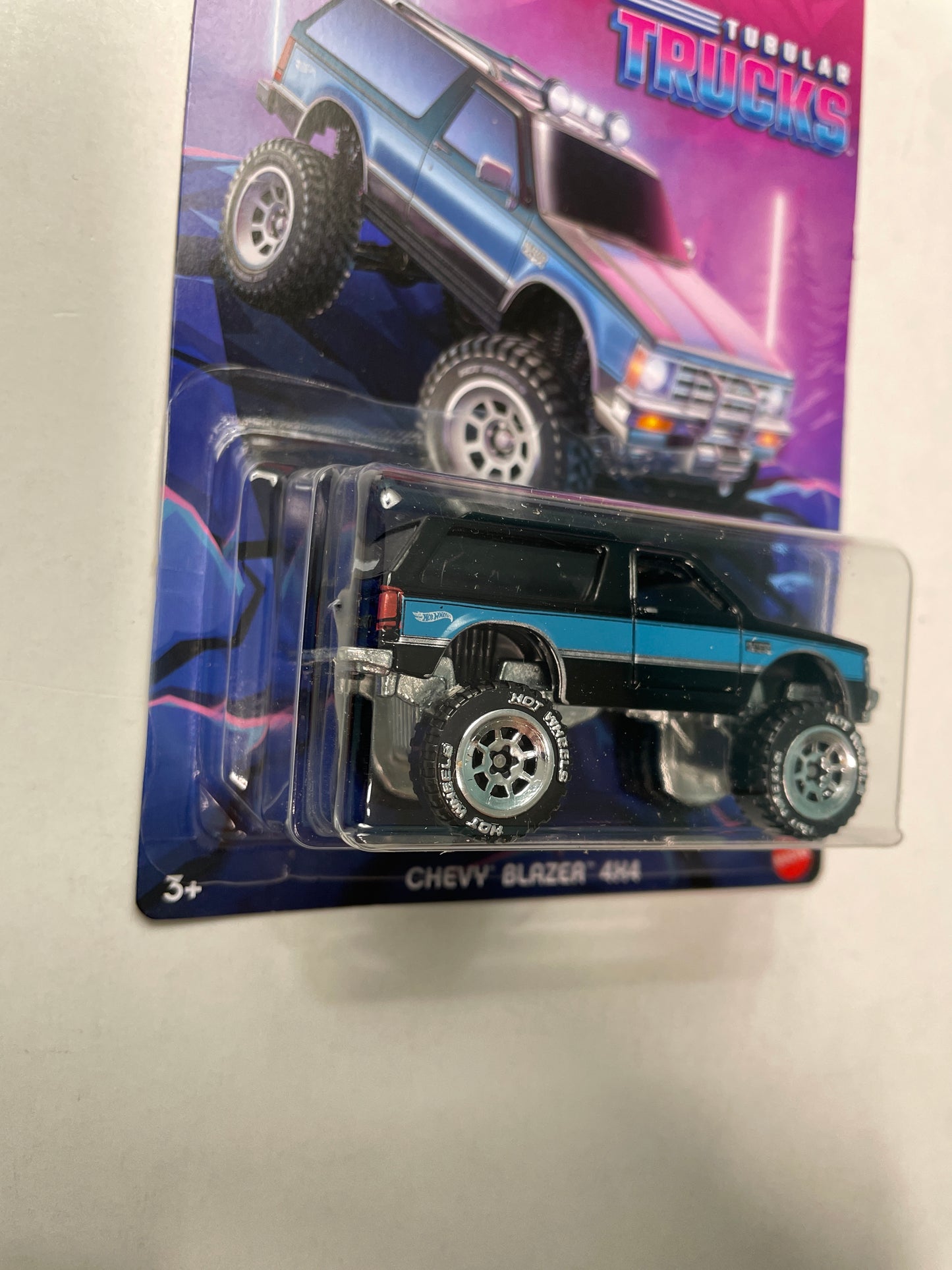 Hot Wheels 1/64 Tubular Trucks Chevy Blazer 4X4 Black & Blue