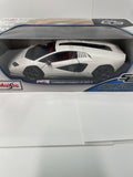 1/18 Maisto Lamborghini Countach LPI 800-4 White