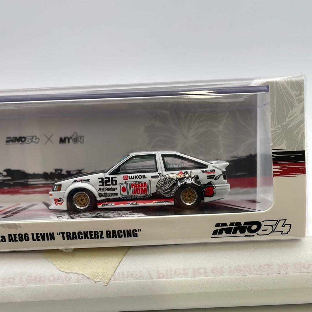 Inno64 1/64 Toyota Corolla AE86 Levin ''Trackerz Racing'' White - IN64- AE86-TRACKERZ - Damaged Box