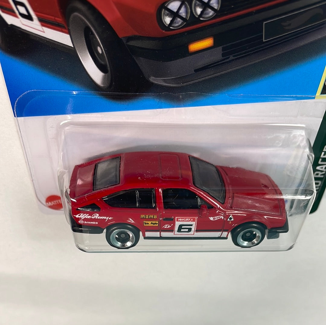 *Japan Card* Hot Wheels 1/64 Alfa Romeo GTV6 3.0 Red