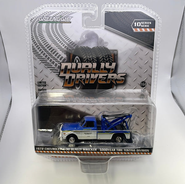 Greenlight 1/64 Dually Drivers 1972 Chevrolet C-30 Dually Wrecker - Goodyear Tire Testing Division Blue