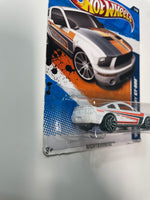 Hot Wheels 1/64 ‘07 Ford Shelby GT-500 White & Orange - Damaged Card