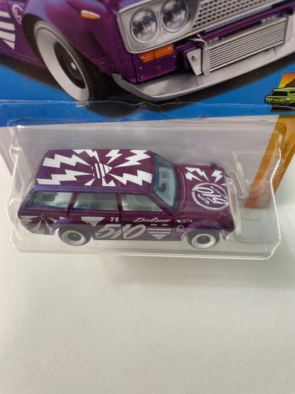 Hot Wheels 1/64 Datsun Bluebird Wagon (510) Purple - Damaged Box