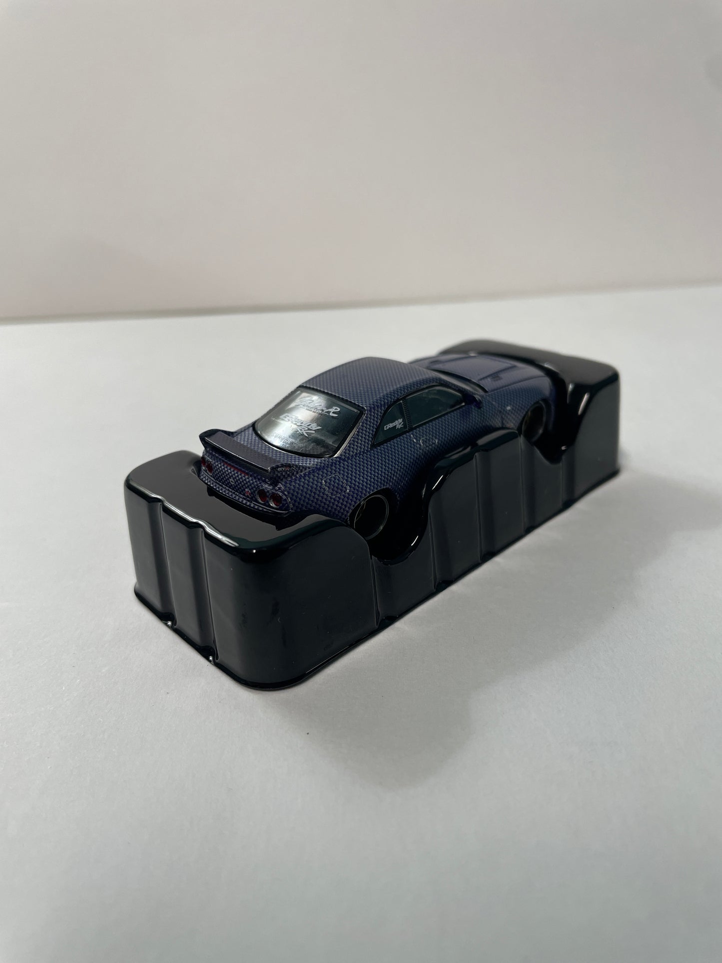 *Chase* Mini GT x Kaido House 1/64 Nissan Skyline GT-R (R33) Active Carbon R V2 Purple