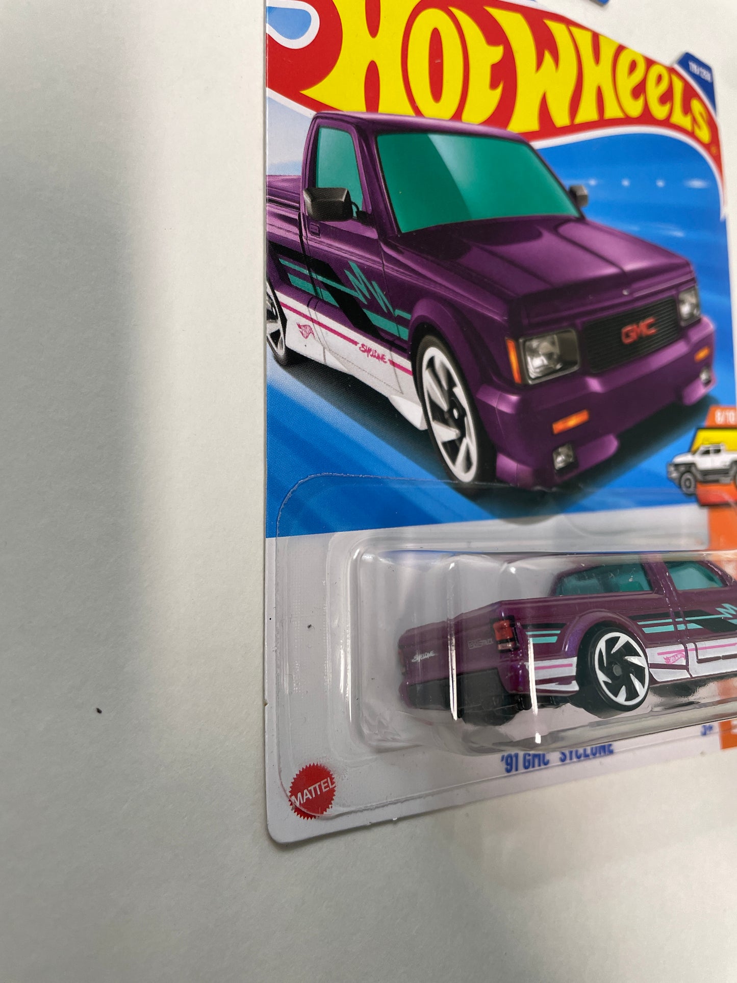 Hot Wheels 1/64 ‘91 GMC Syclone Purple
