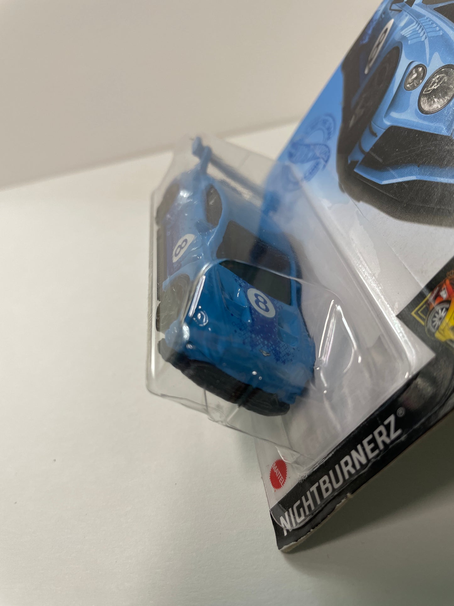 Hot Wheels 1/64 2018 Bentley Continental GT3 Blue - Damaged Box