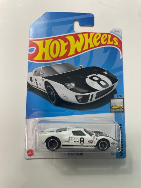 Hot Wheels 1/64 Ford GT40 White