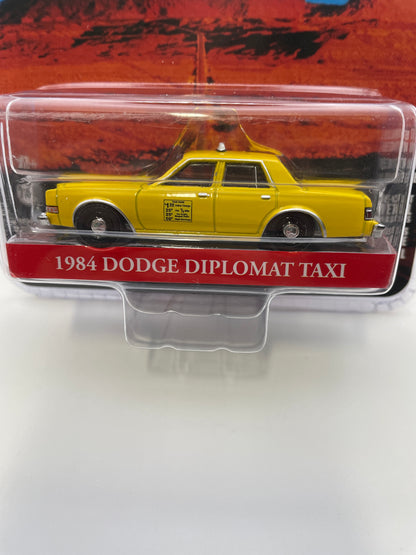 Greenlight 1/64 Hollywood Thelma & Louise 1984 Dodge Diplomat Taxi Yellow