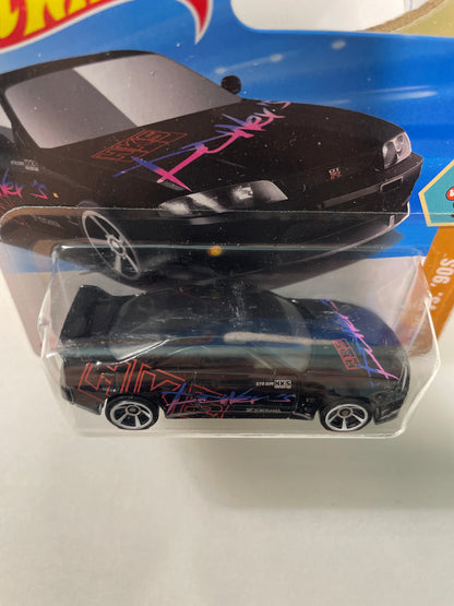 Hot Wheels 1/64 Nissan Skyline GT-R (BCNR33) Short Card Black