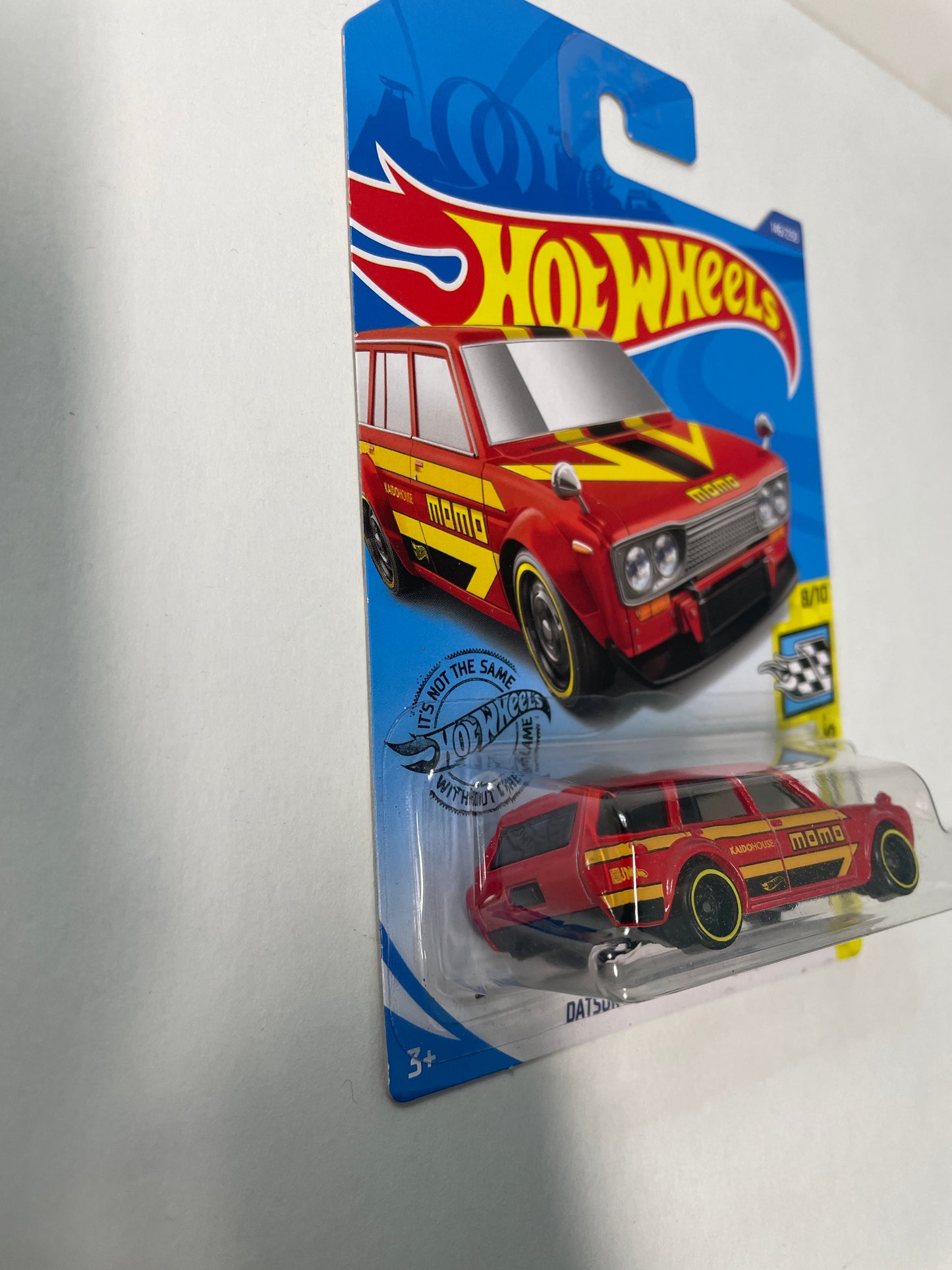 Hot Wheels 1/64 Datsun Bluebird wagon 510 Momo Red