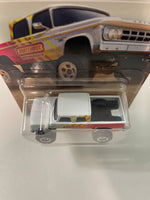 Matchbox 1/64 1968 Dodge D200 White - Damaged Card