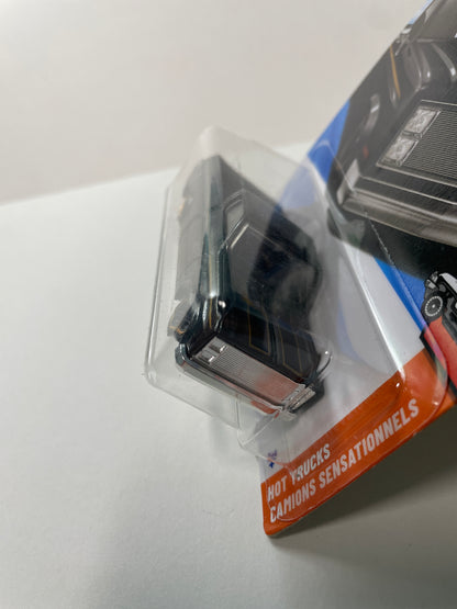 Hot Wheels 1/64 ‘83 Chevy Silverado Black