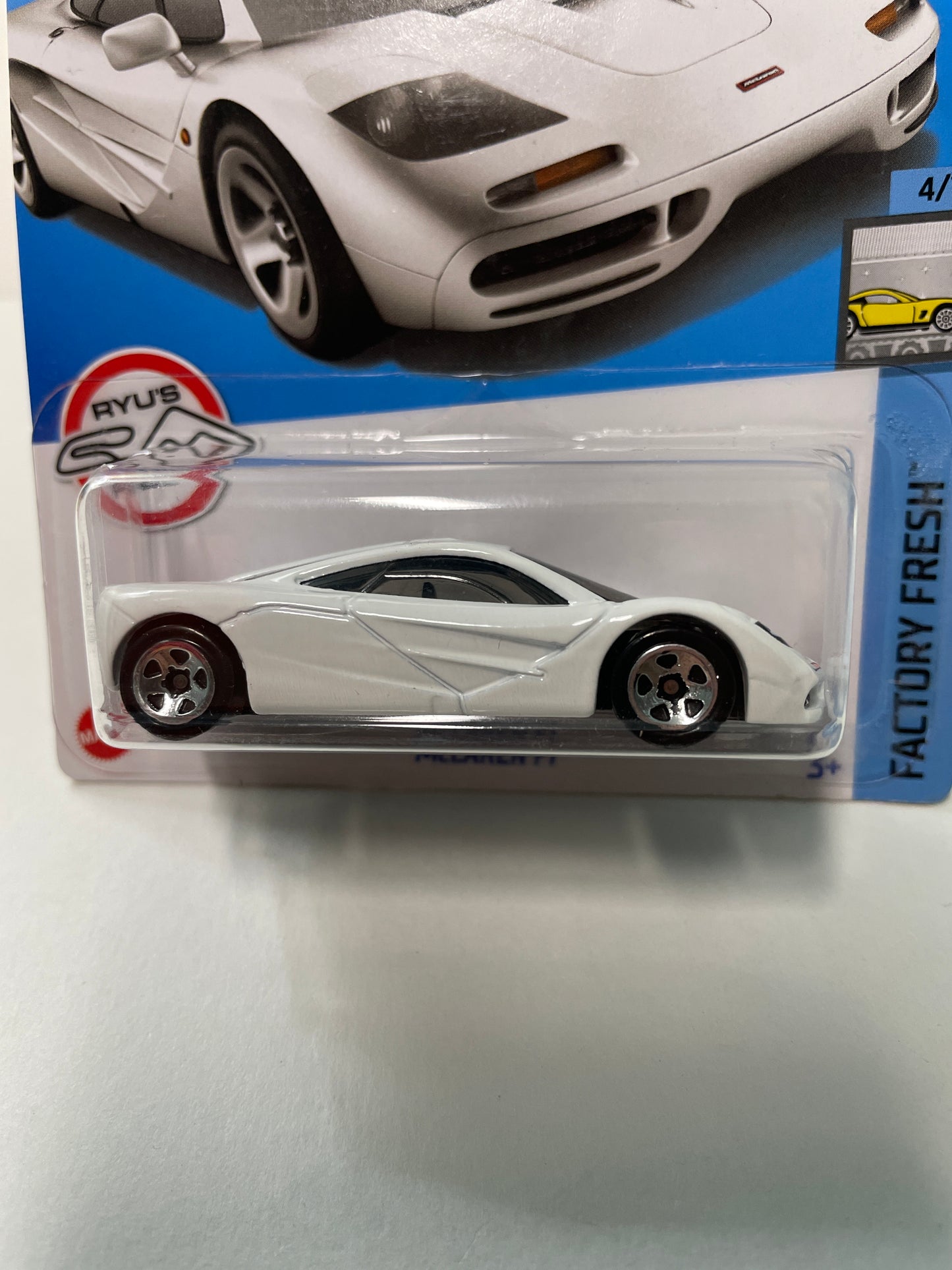 Hot Wheels 1/64 Best Buy McLaren F1 White - Damaged Box