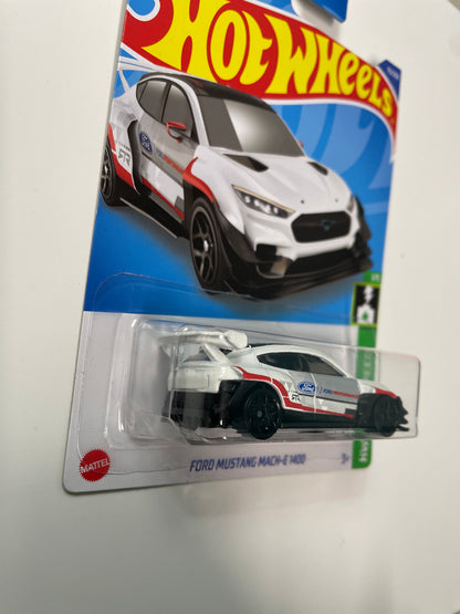 Hot Wheels 1/64 Ford Mustang Mach-E 1400 White