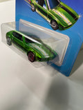 Hot Wheels 1/64 Ultra Hots Volkswagen SP2 Green