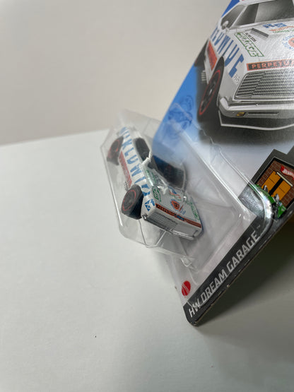 Hot Wheels 1/64 ‘67 Chevrolet Camaro White - Damaged Box