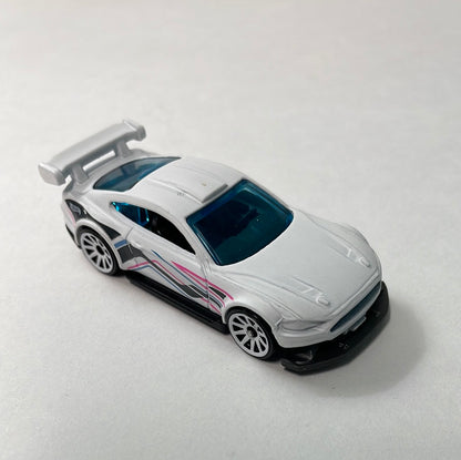 *Loose* Hot Wheels 1/64 5 Pack Exclusive Custom ‘18 Ford Mustang GT White