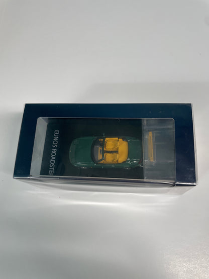 Hobby Japan 1/64 Eunos Roadster (NA6CE) V-Special Genuine Options Wheel w/ Tonneau Cover Neo Green