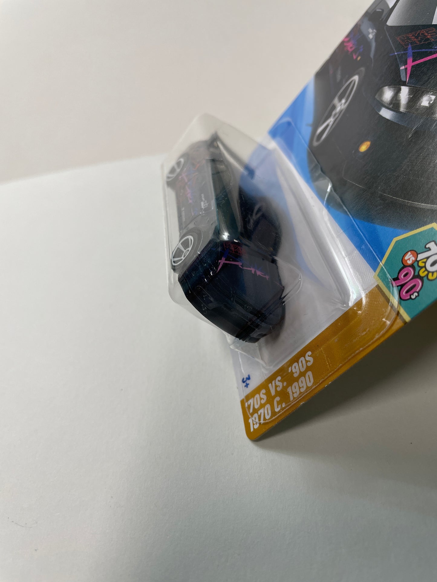 Hot Wheels 1/64 Nissan Skyline GT-R (BCNR33) Black