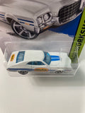 Hot Wheels 1/64 ‘72 Ford Gran Torino Sport White