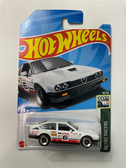 Hot Wheels 1/64 Alfa Romeo GTV6 3.0 White