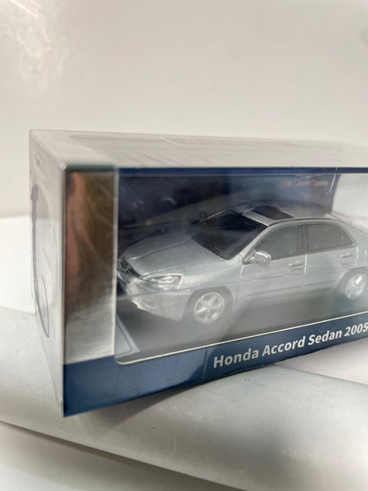 DCT 1/64 Honda Accord Sedan 2005 Silver