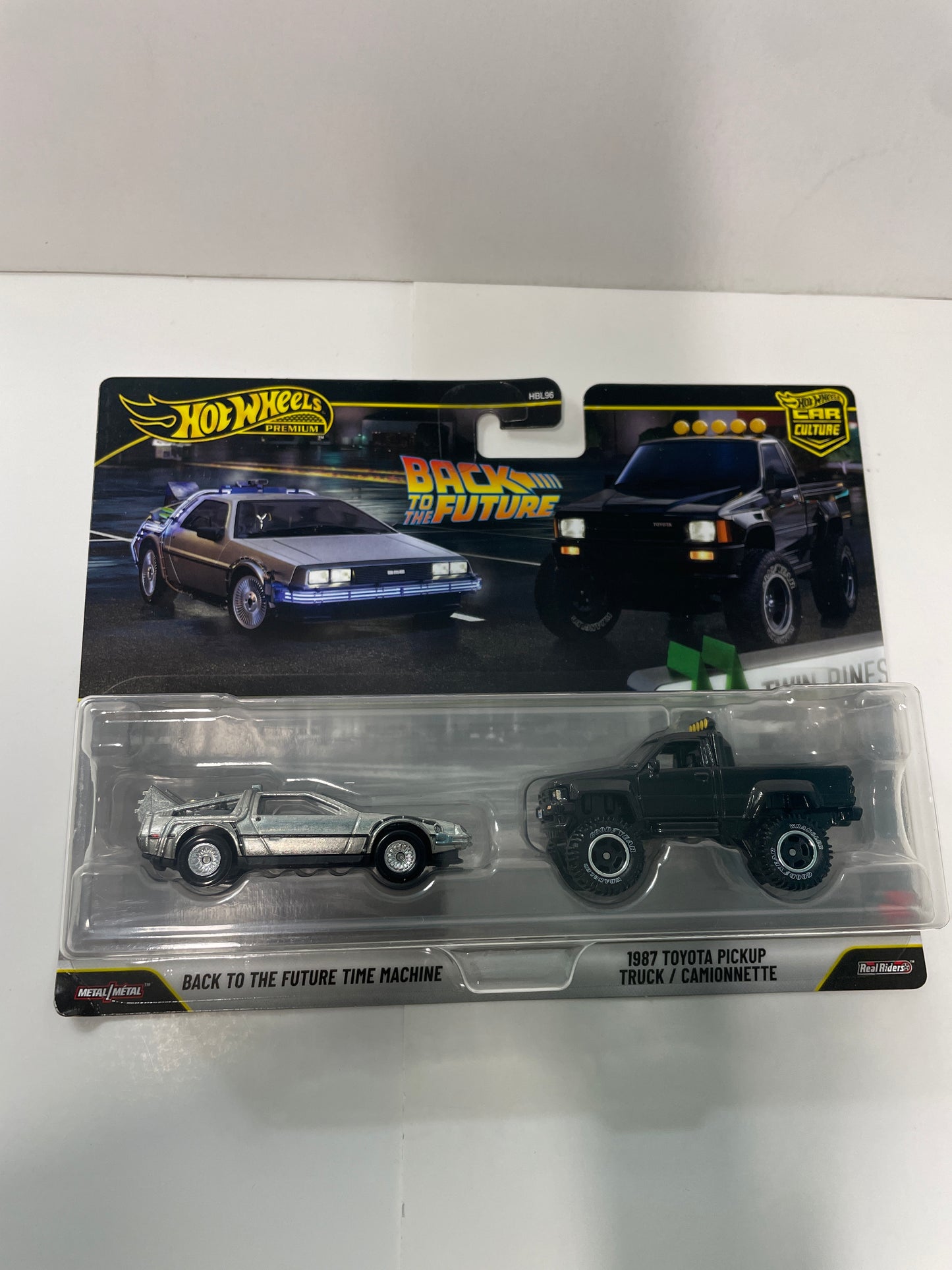 Hot Wheels 1/64 Premium Car Culture 2 Pack Back To The Future Time Machine Delorean & 1987 Toyota Pickup Truck/ Camionnette Black - JHW48 - Damaged Box