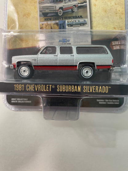 Greenlight 1/64 Vintage Ad Cars 1981 Chevrolet Suburban Silverado  Silver