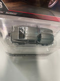 Hot Wheels 1/43 1985 Aston Martin V8 Vantage Silver