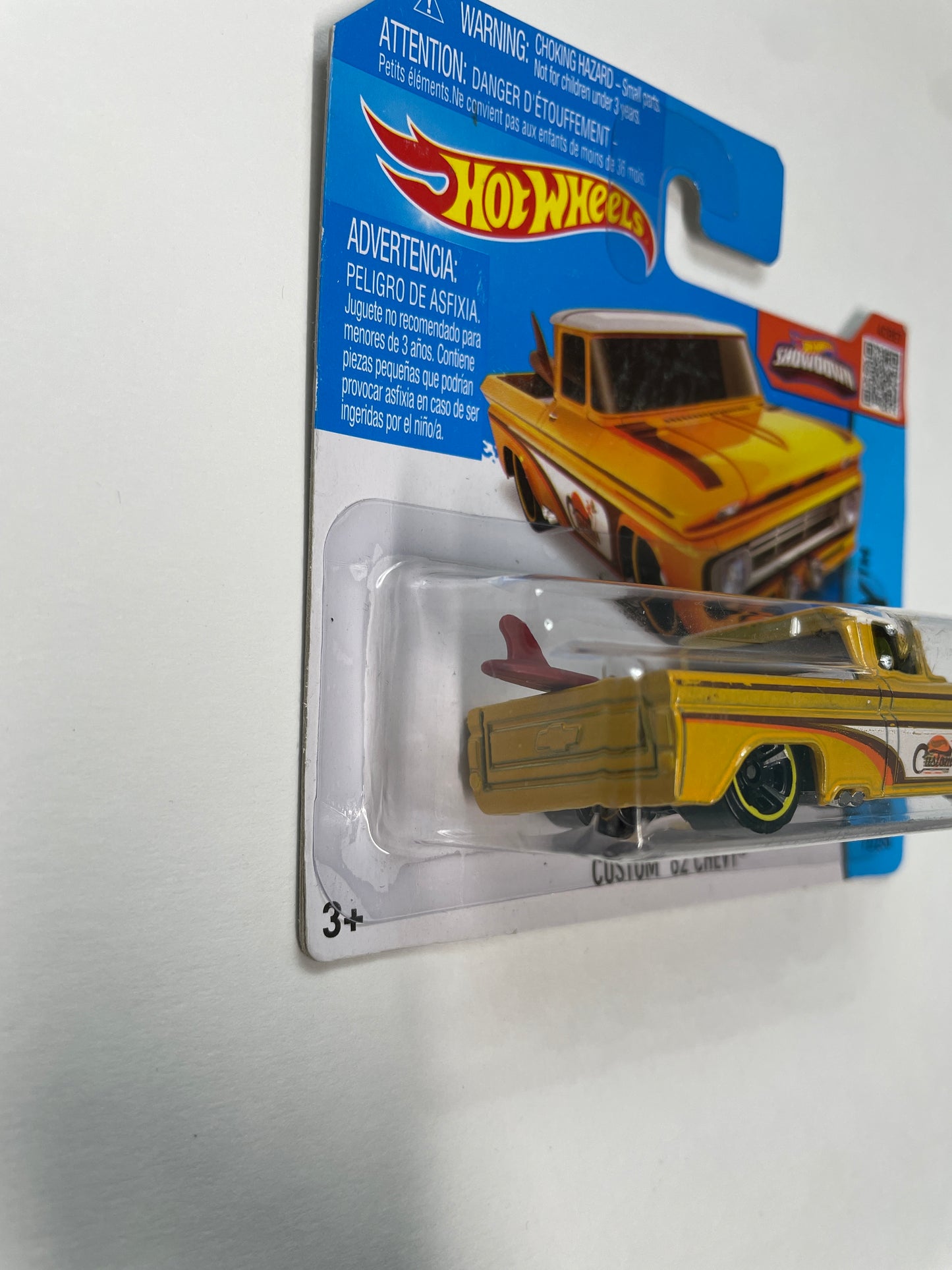 Hot Wheels 1/64 Custom ‘62 Chevy Short Card Yellow - Damaged Box