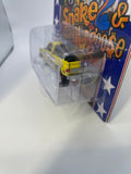 Johnny Lightning 1/64 Zingers! The Snake & Mongoose 1981 Chevrolet Silverado Yellow