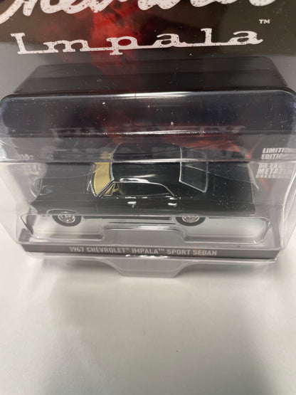 Greenlight Hobby Exclusive 1/64 1967 Chevrolet Impala Sport Sedan Black - 30333