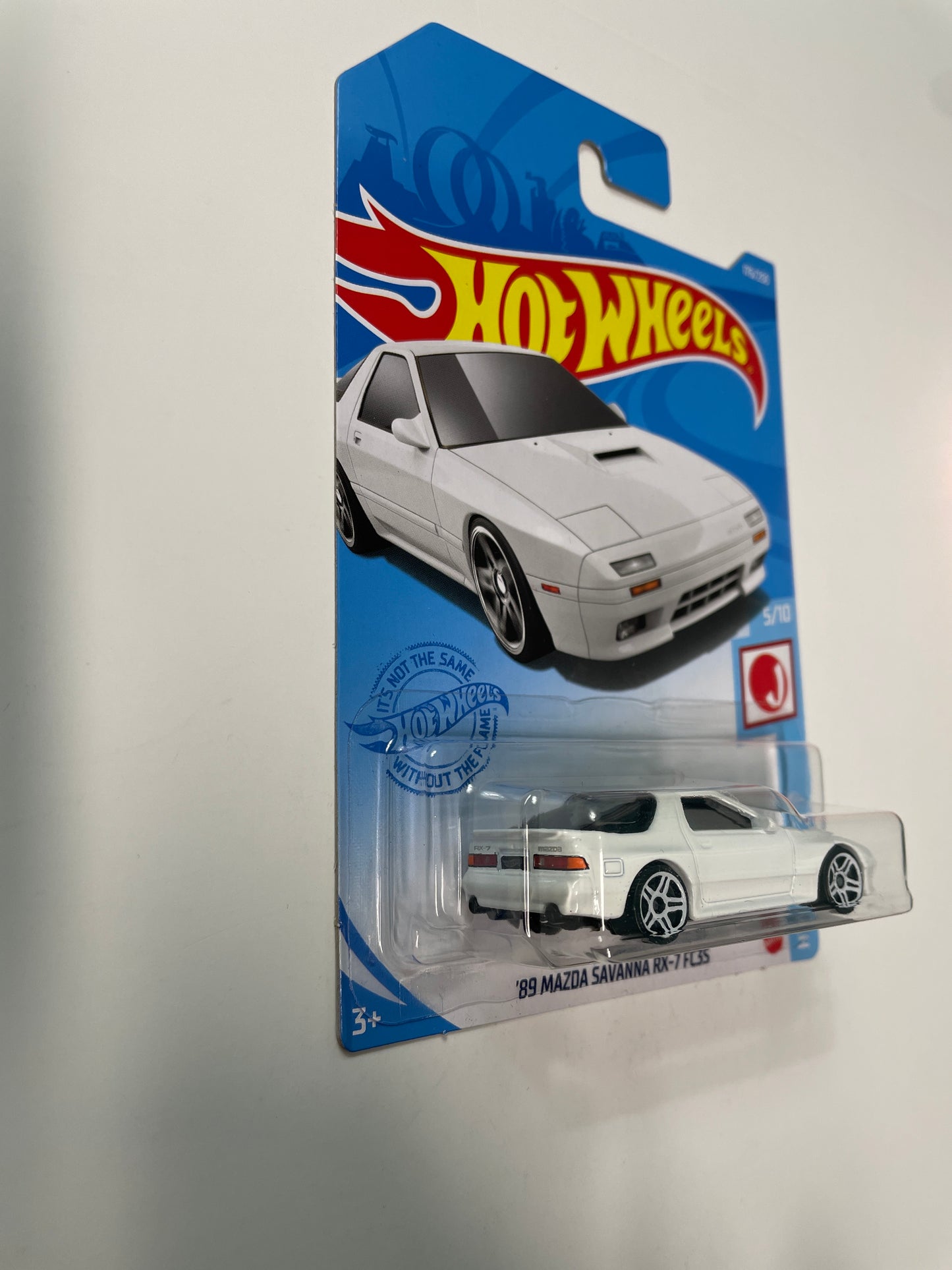 Hot Wheels 1/64 ‘89 Mazda Savanna RX-7 FC3S White