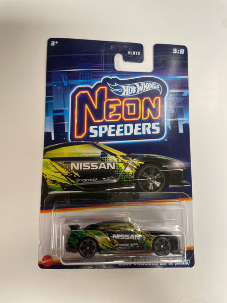 Hot Wheels 1/64 Neon Speeders 2017 Nissan GT-R (R35) Black & Green - Damaged Card