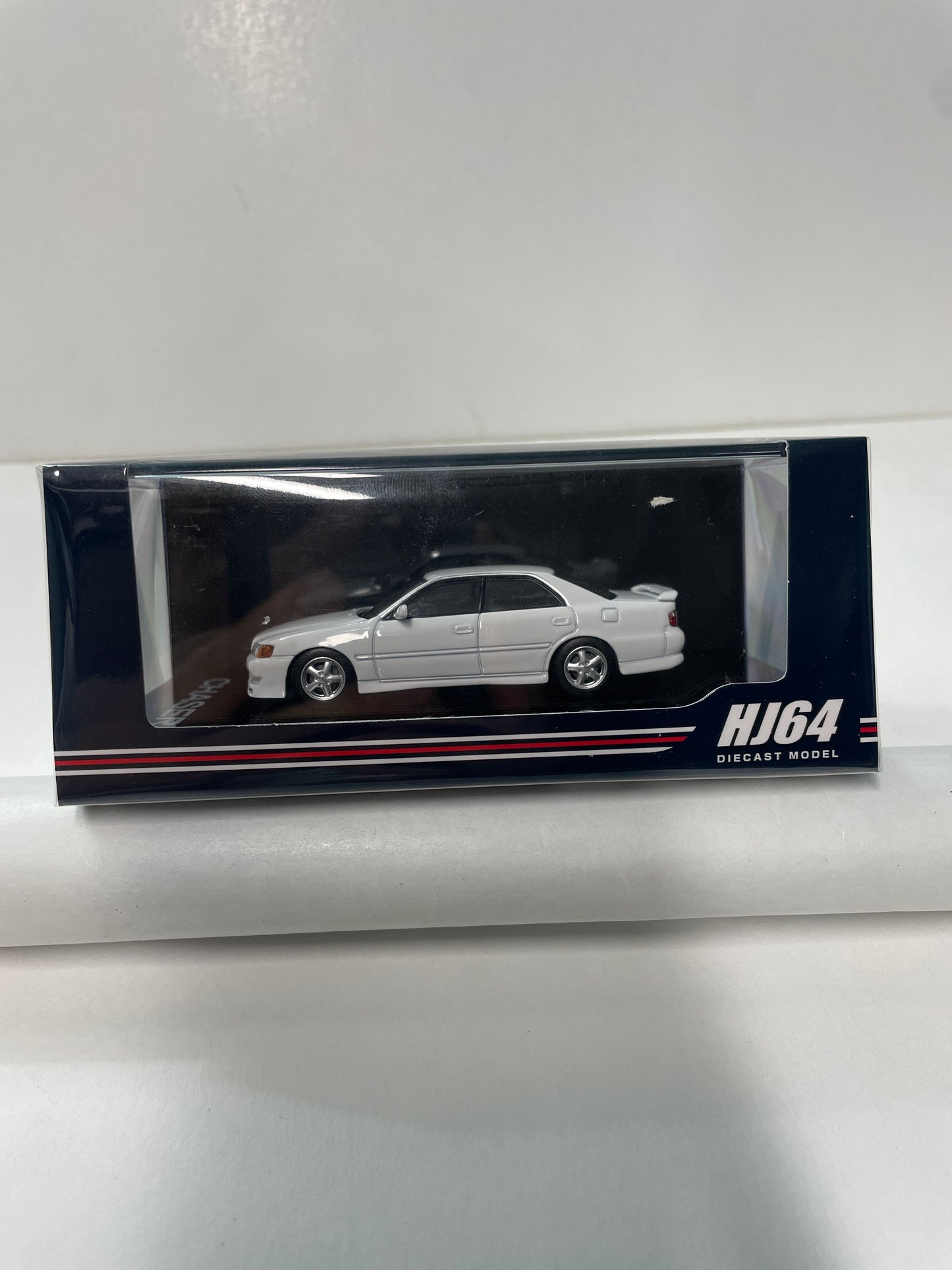 Hobby Japan 1/64 Toyota Chaser TOURER V (JZX100) 1998 Super White II