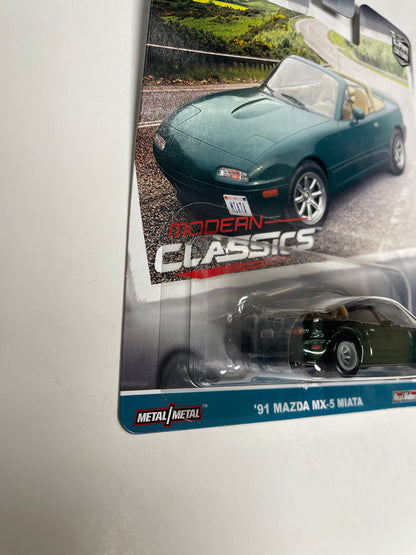 Hot Wheels 1/64 Car Culture Modern Classics ‘91 Mazda MX-5 Miata Green - Damaged Box