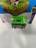 Hot Wheels 1/64 Minecraft Green