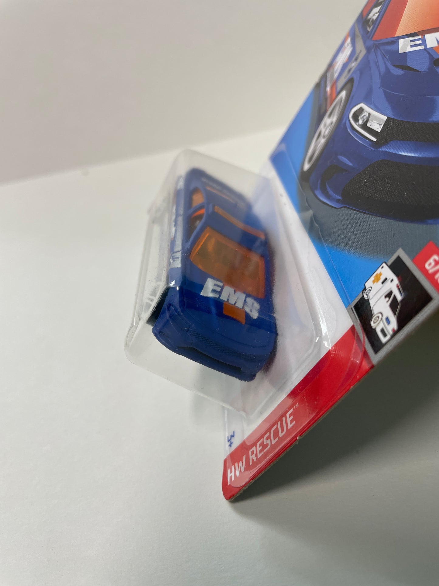 Hot Wheels 1/64 ‘15 Dodge Charger SRT Blue - Damaged Box