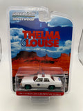 *Chase* Greenlight 1/64 Hollywood Thelma & Louise 1983 Ford LTD Crown Victoria White