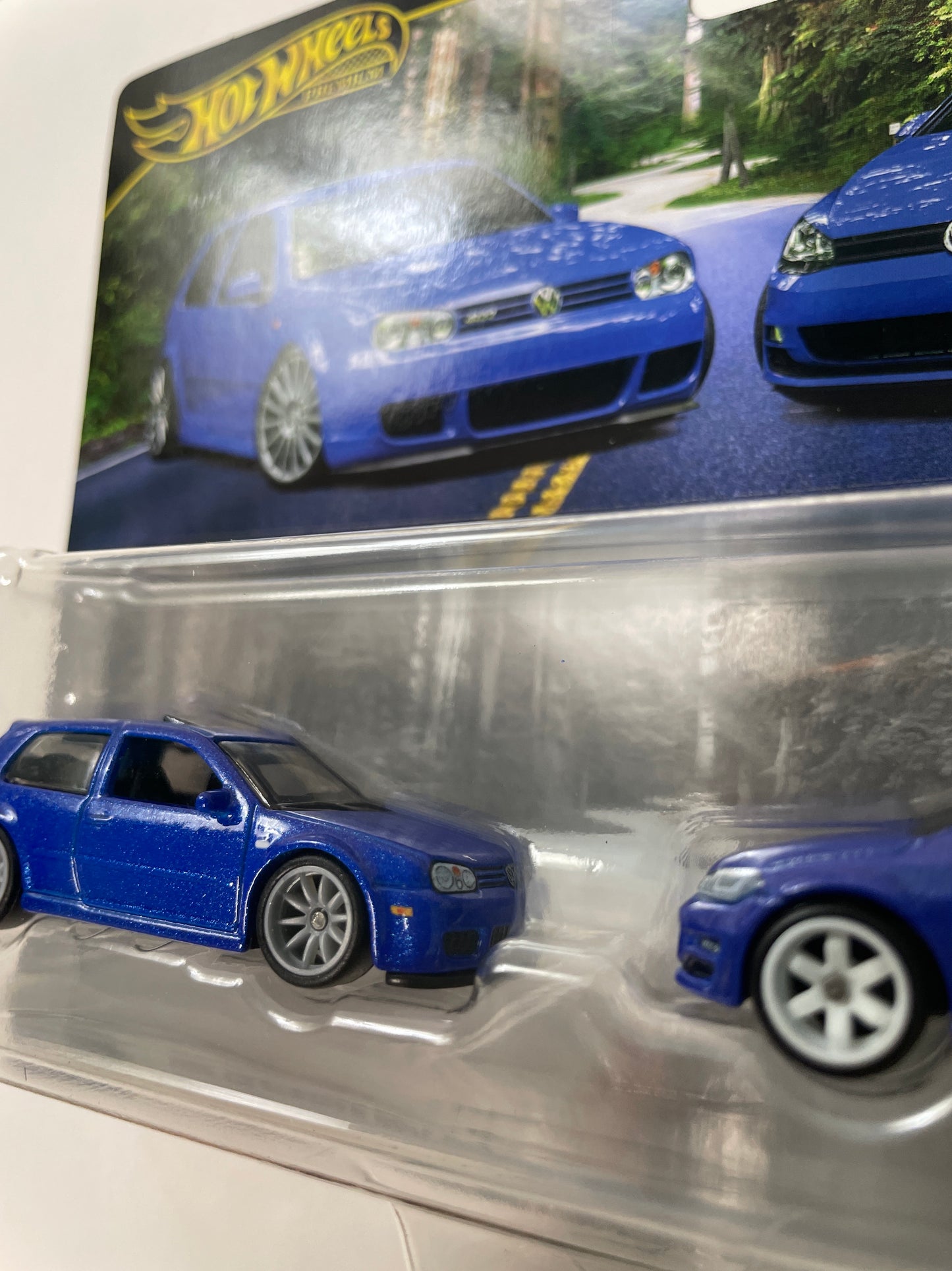 Hot Wheels 1/64 Premium Car Culture 2 Pack 2004 Volkwagen Golf R32 & Volkswagen Golf MK7 Blue - JHW49