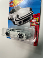 Hot Wheels 1/64 Porsche 934 Turbo RSR White - Damaged Card