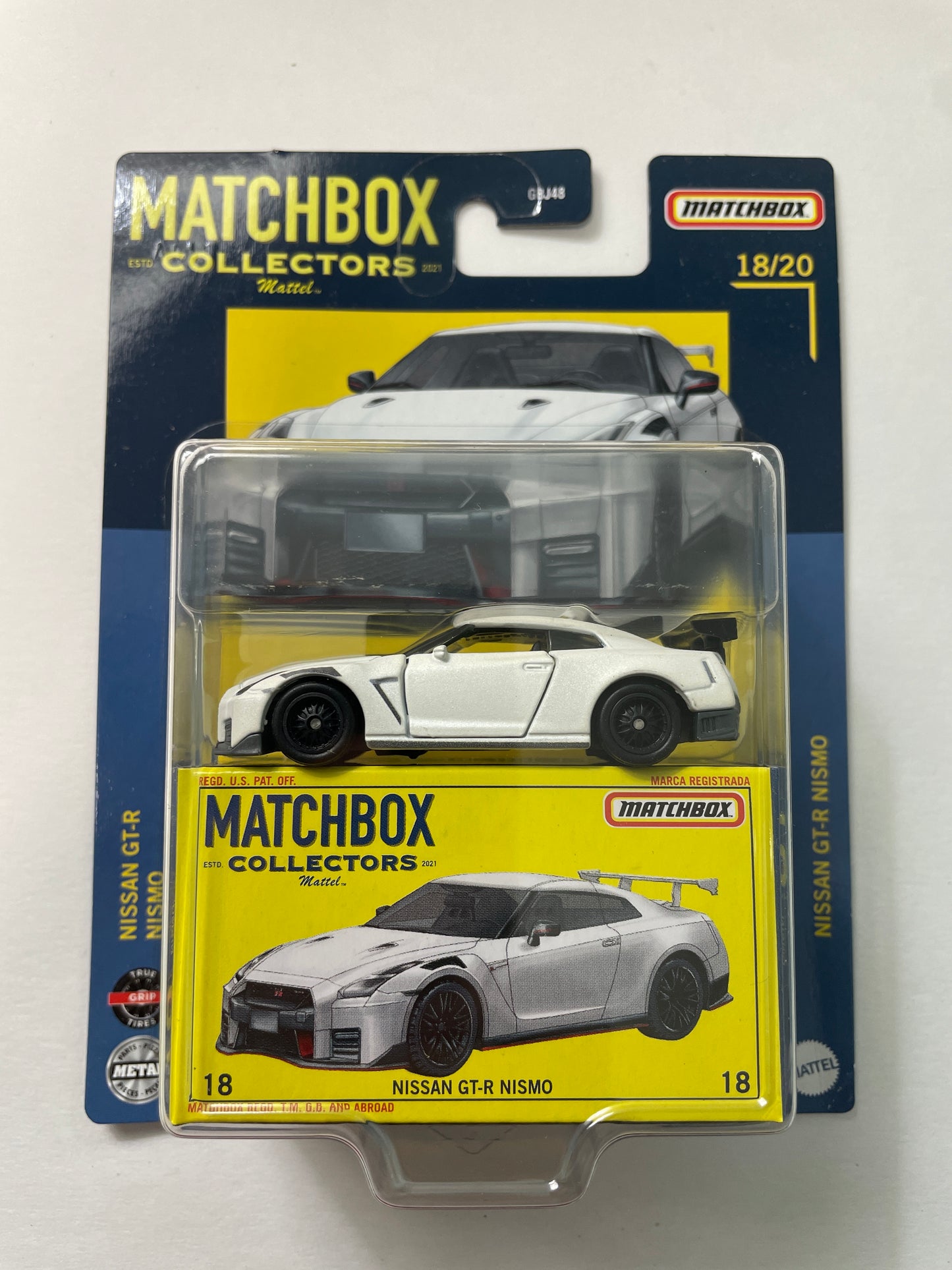 Matchbox Collectors 1/64 Nissan GT-R Nismo White - GRK20 - Damaged Box