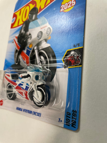 Hot Wheels 1/64 Honda VFR750R (RC30) White