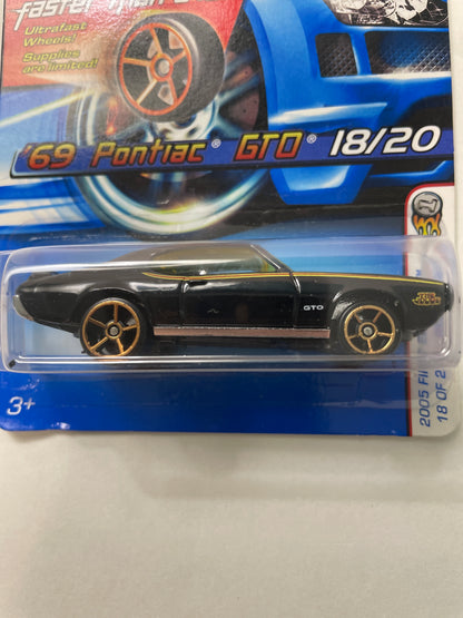 Hot Wheels 1/64 ‘69 Pontiac GTO Black - Damaged Box