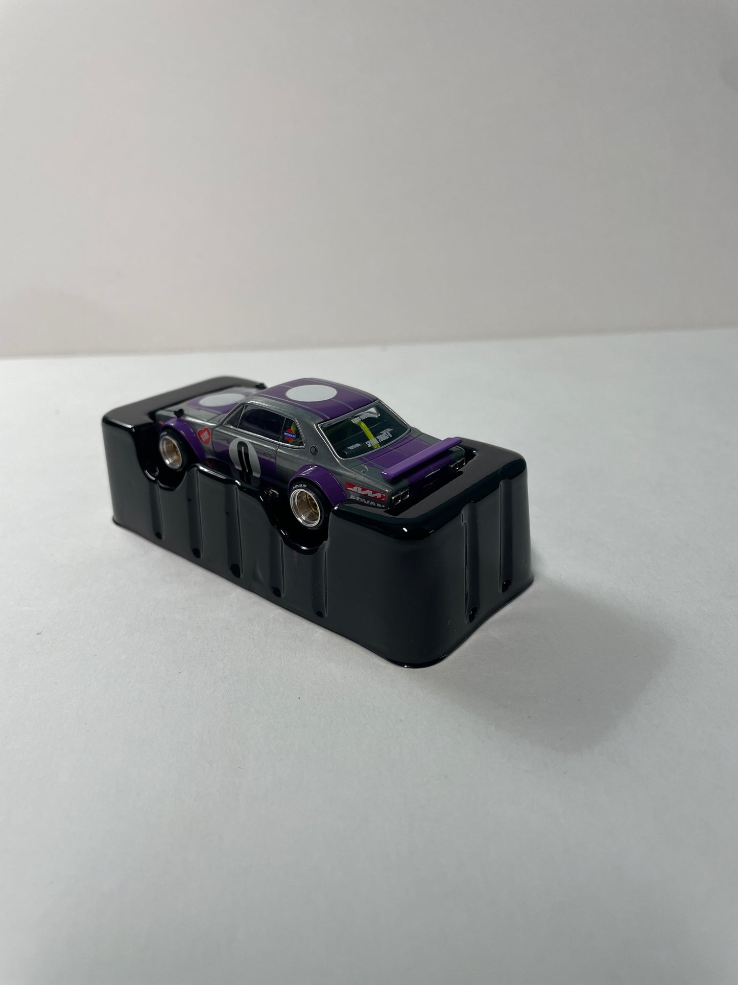 *Chase* Mini GT x Kaido House 1/64 Nissan Skyline 2000GT-R (KPGC10) Kaido Works V1 Silver