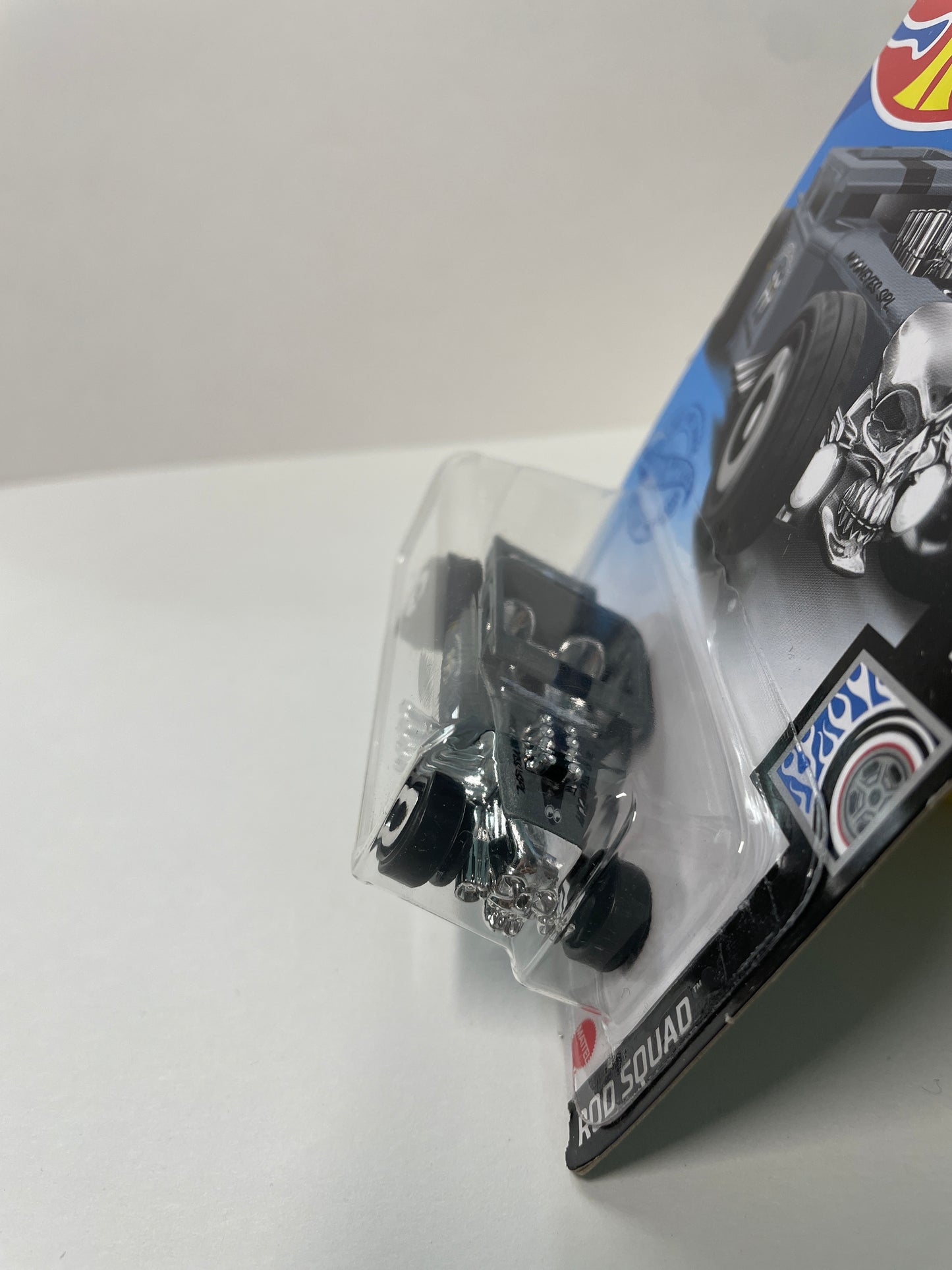 Hot Wheels 1/64 Bone Shaker Mooneyes Grey - Damaged Box